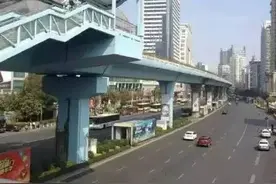提醒：除夕部分公交提早结束，春节公交时间有调整图片