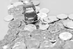 车险快到期 各保险公司报价差异大 如果交强险有差异 一定要确认清楚图片