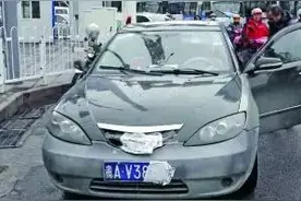 厉害了这位贵阳师傅！开起限号车，为了进城，给车子打了六处马赛克！结果被扣12分图片