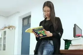 小石榴们“表白”的美女辅导员！图片