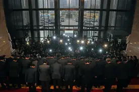韩执政党反朴派议员退党筹建新党，韩政坛或再现四党体制图片