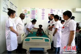 中国标准化儿科病房在塞拉利昂援建完成并投入使用图片