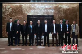 vivo高管团队到访苏宁 双方谋划2017战略合作新棋局图片