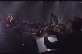 萨姆史密斯现场演唱007主题曲视频封面