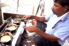 印度手工制作油炸方便面，看着也没那么脏