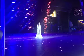 范冰冰与爸爸范涛搭档演唱 录制北京电视台春晚视频封面