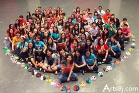 邓紫棋参加公益活动 鼓励弱势群体“冲破过去”图片