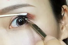 小白看过来，两分钟学会用眼妆刷具