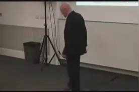 非比寻常！老外无法理解中国13亿人口，90%认为属同一个民族视频封面