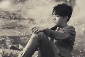 王俊凯拍摄杂志花絮，来自未来的少年视频封面