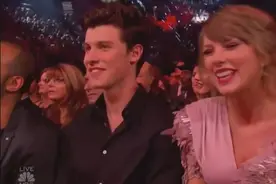 盘点了欧美明星在台下的各种表情反应，表情包数不胜数