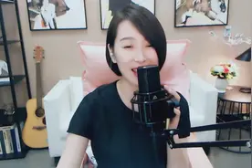 梁红演唱《心中玫瑰》你就是那朵盛开的玫瑰，在我心里温柔可爱