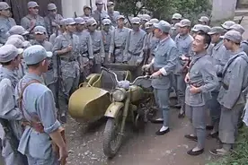 八路军弄到一辆鬼子的三轮摩托，可是，没人会开视频封面