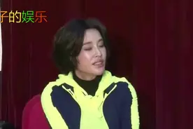 刘晓庆参加活动未PS照流出，面部浮肿，脸色蜡黄，人终究都会老去视频封面