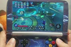 掌上PC游戏机玩魔兽世界，特意制作一键宏玩奶妈，路人都不相信视频封面