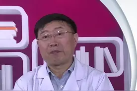 脸上起黑斑怎么治疗