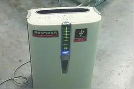 济南有学校家委会给教室装空气净化器：求心安，管不管用另说图片