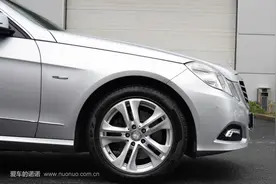 精致与豪华的一念之差—奔驰 E260图片