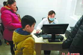 医院儿科医生28年坚守岗位 缺地少人待遇低家长难缠冲突多图片