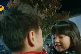 再次交换爸爸，王诗龄由林志颖带，Kimi出人意料的乖巧听话！视频封面