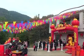 湖南乡村办婚礼，这首歌真好听，我结婚也要放这首歌