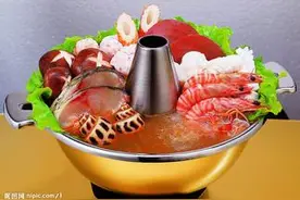 小年吃火锅压翻炕桌 一锅热汤泼向祖孙俩 从阿城玉泉镇来哈急救图片