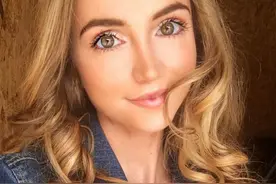 女子为扮成迪士尼公主 花10万元购置17套服装图片