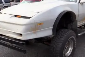 最牛大脚怪，越野，轿车，怎么都不如跑车好看，真帅气图片