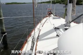 为什么轮船在航行时，船舷两侧会漏水？答案没你想的这么简单