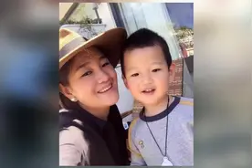 “藏族歌后”降央卓玛全家近照，老公魁梧低调有来头，儿子超可爱视频封面