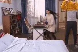 最近，一部"兄妹相杀"的短剧爆红网络，看完你还想生二胎么图片
