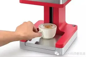 咖啡机中的战斗机，10秒钟私人定制你想要的拉花图案图片