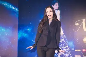 天仙攻来袭：刘亦菲baby李宇春，她们可以掰弯所有女人！图片