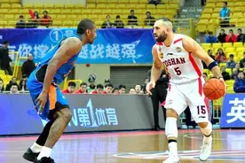 这个黎巴嫩人说自己是亚洲第一小前锋时，中国球员都默认了图片