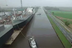 船舶侧滑下水，动态图让你一睹为快图片