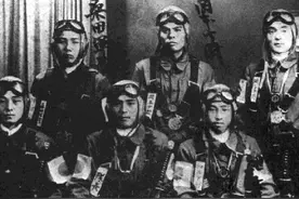 日本神风特攻队，直白点就是人肉炸弹！全是单程票图片