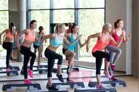 9个非常有效的舞蹈减肥动作，原来瘦身也可以这么轻松愉快！图片