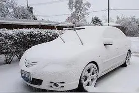 冬夏两种玻璃水效果不同 注意别混用图片