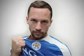 世界足坛有两个“喝水哥”：中超的奇葩搞笑，英超的黑马逆袭图片