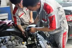 发动机冷却系统排空气有那些方法？图片