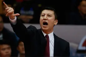 篮球——CBA总决赛第三场：四川迎战辽宁图片