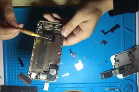 苹果手机换开机键排线