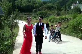 湖南乡村办婚礼，这首歌很好听，我结婚也要放这首歌