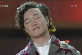 情歌天王陈奕迅现场演唱《稳稳的幸福》，大爱！视频封面