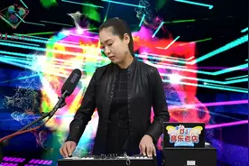 重低音舞曲《我要的光荣》dj版，好听分享！视频封面