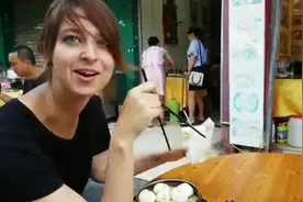 德国夫妻游桂林 吃家常菜 小笼包 被梯田深深吸引视频封面