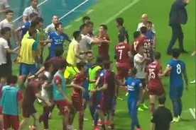 中超冲突事件盘点：富力VS上港 奥斯卡李提香引发全场大规模冲突视频封面