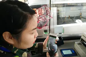 “挥一挥”就能缴费，湖北高速收费站可挥卡闪付了！图片