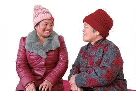 齐家有位好儿媳 孝顺公婆、爱护小叔子，邻里齐夸赞图片