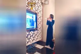 小姐姐KTV里唱最火的沙漠骆驼，关键是还唱的这么霸气！